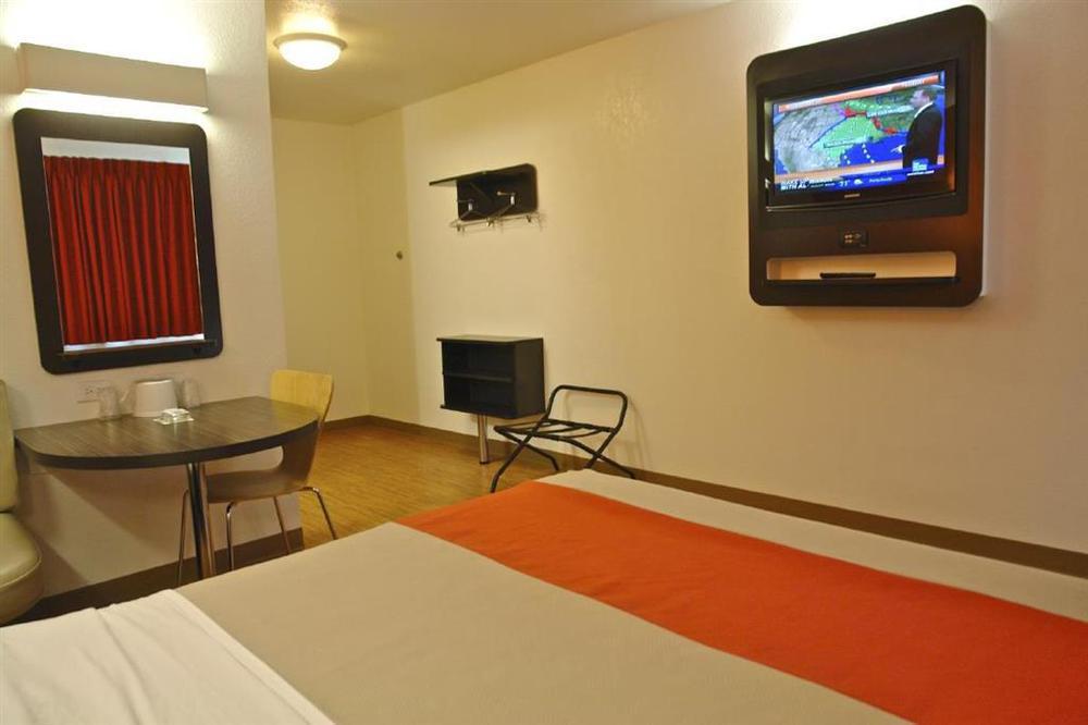 Econo Lodge Idaho Falls Room photo